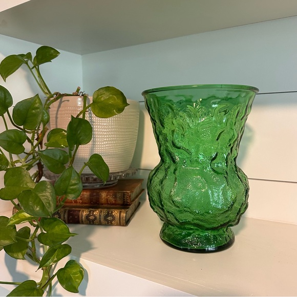 VTG 1960s Crinkle Glass Emerald Green Round Vase - Picture 1 of 7